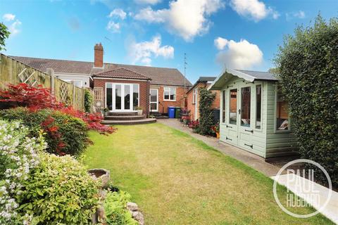 3 bedroom semi-detached bungalow for sale, Loxley Road, Oulton Broad, NR33