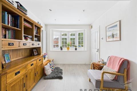 5 Sefton Close, St Albans, AL1 4PF