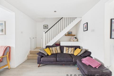 5 Sefton Close, St Albans, AL1 4PF