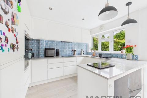 5 Sefton Close, St Albans, AL1 4PF