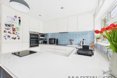 5 Sefton Close, St Albans, AL1 4PF