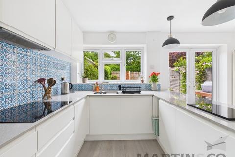 5 Sefton Close, St Albans, AL1 4PF