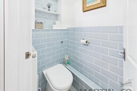 5 Sefton Close, St Albans, AL1 4PF