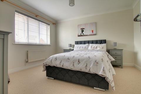 7 Cricketers Way, Chatteris, PE16 6UR