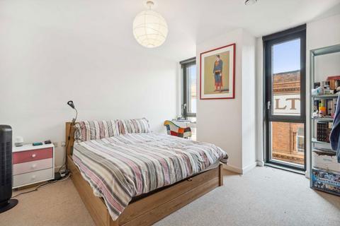 2 bedroom flat to rent, Black Prince Road, London SE1