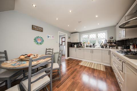 5 bedroom detached house for sale, Polley Close, Pembury