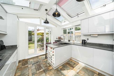 51 Washington Road, London, SW13 9BQ