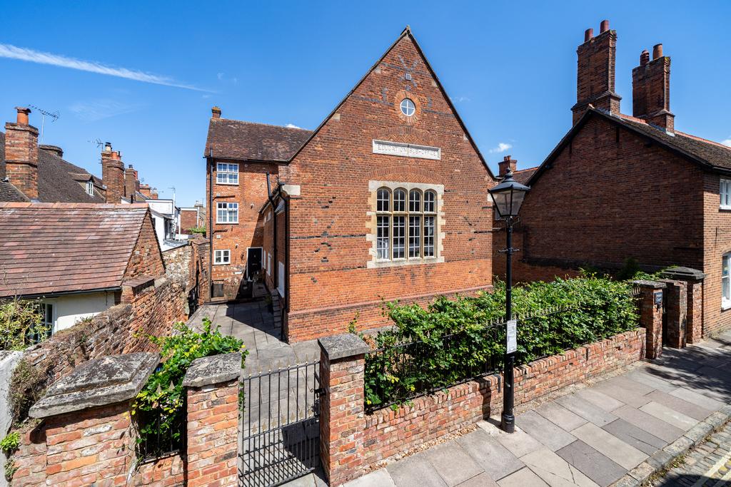 14-Pebble-Court-Front-