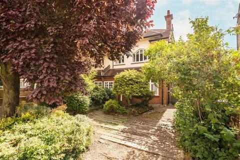 Park Hill, London SW4