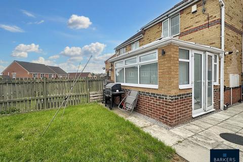 2 bedroom semi-detached house for sale, Raikes Avenue, Bradford