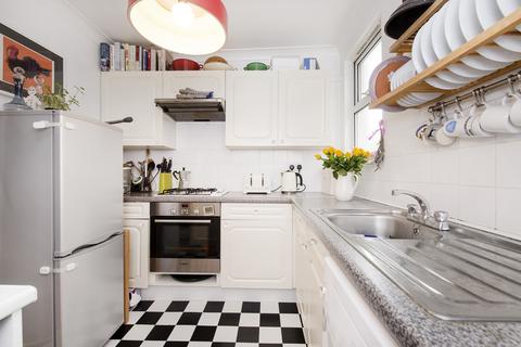 2 bedroom apartment for sale, Clifford Gardens, London NW10