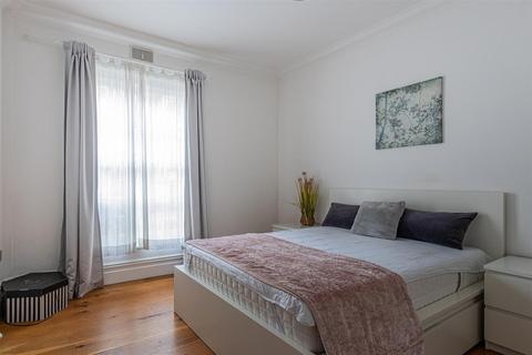 2 bedroom apartment for sale, Westgate Street, Cardiff CF10