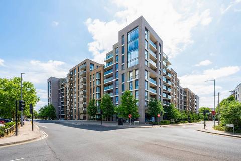 3 bedroom flat for sale, Queenshurst Square, Kingston, Kingston Upon Thames, KT2