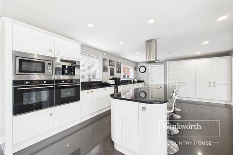 68 Victoria Road, Mortimer Common, Reading, RG7 3SG