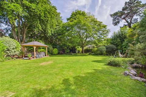 12 Alyth Road, Bournemouth, BH3 7DF