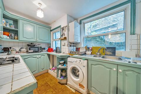Flat 2, 13 Wandsworth Bridge Road, London, SW6 2TA