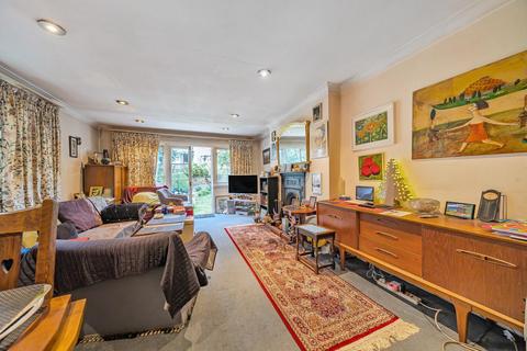 Flat 2, 13 Wandsworth Bridge Road, London, SW6 2TA