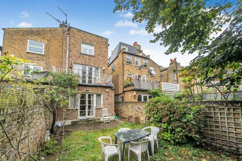 Flat 2, 13 Wandsworth Bridge Road, London, SW6 2TA
