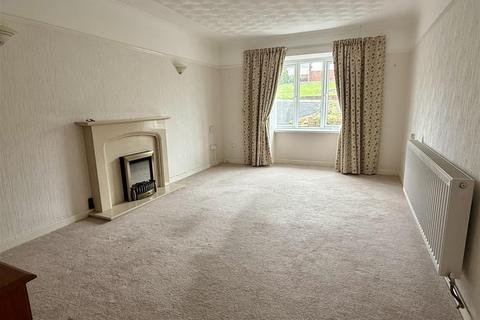 2 bedroom detached bungalow for sale, Tir Dafydd, Pontyates, Llanelli