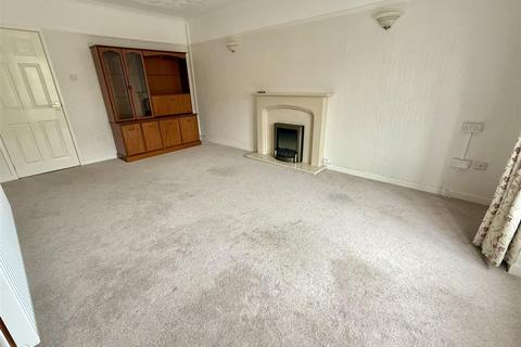 2 bedroom detached bungalow for sale, Tir Dafydd, Pontyates, Llanelli