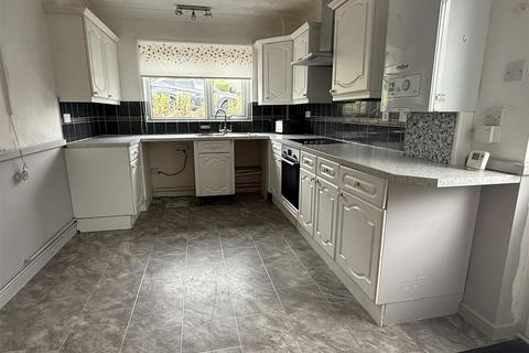 2 bedroom detached bungalow for sale, Tir Dafydd, Pontyates, Llanelli