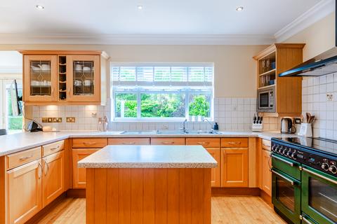 5 bedroom detached house for sale, Leeds LS16