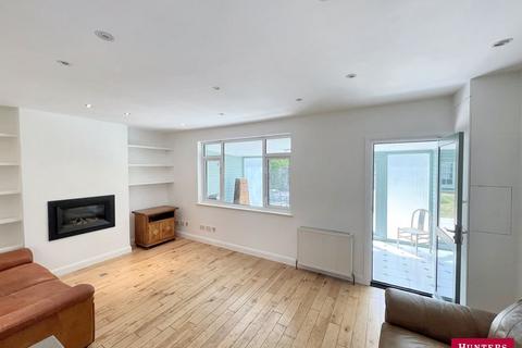 undefined, Derwent Avenue, East Barnet