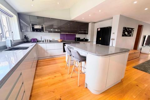 6 Beech Close, Hackleton, Northampton, NN7 2BP