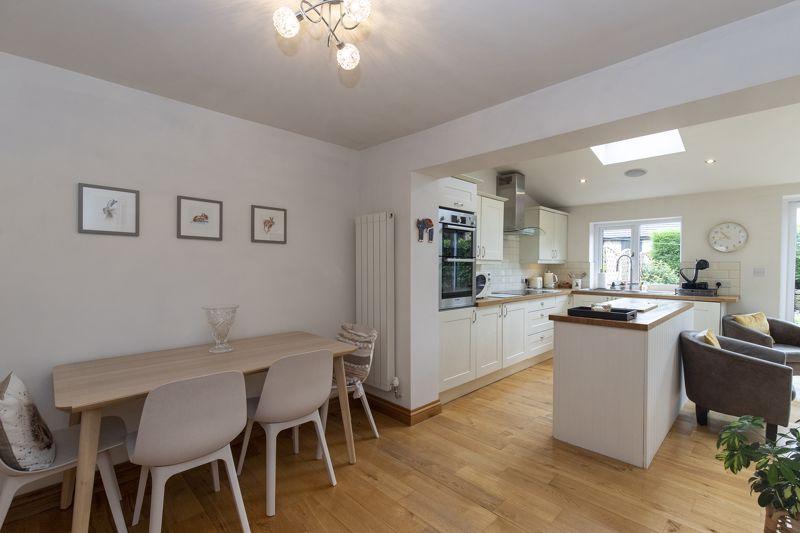 Dining &amp; Kitchen...