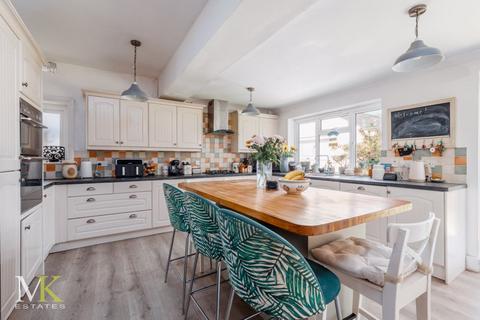 4 bedroom detached house for sale, Richmond Park Avenue, Bournemouth BH8