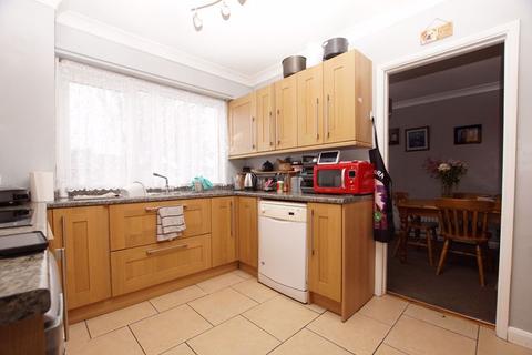 3 bedroom detached house for sale, The Curve, Gosport PO13
