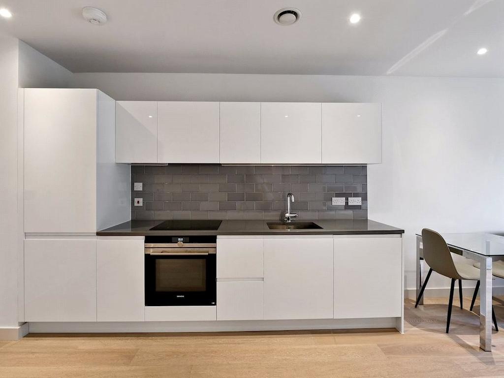 Apartment in London - View 4