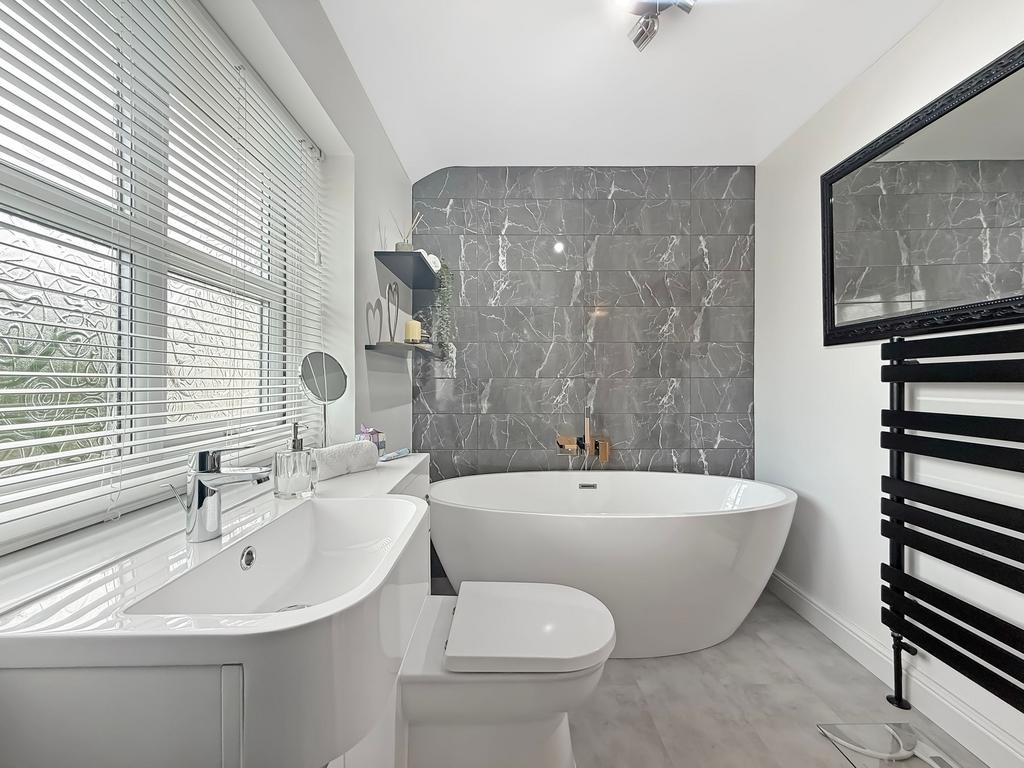 Bathroom/Shower