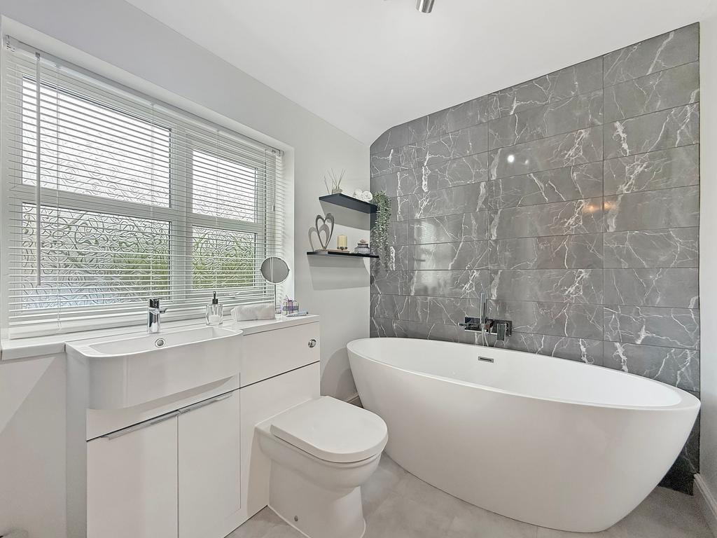 Bathroom/Shower
