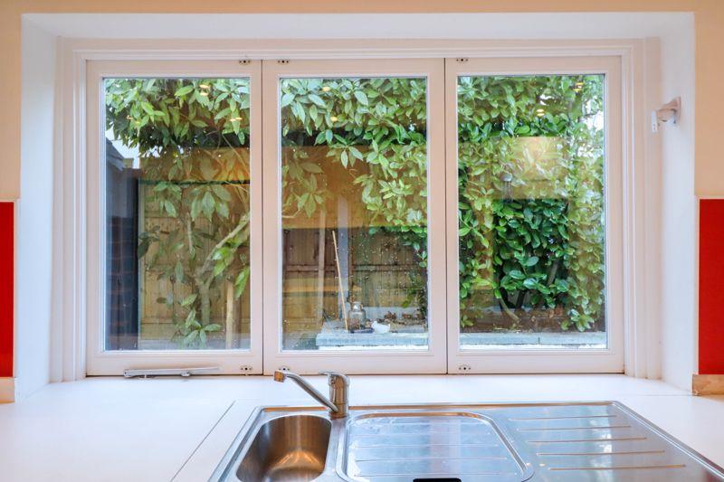 Bi-Fold Windows