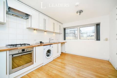 3 bedroom terraced house to rent, Newhaven Street, Brighton, BN2