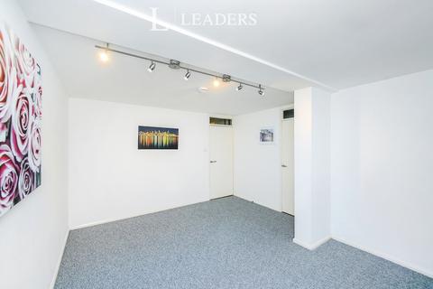 3 bedroom terraced house to rent, Newhaven Street, Brighton, BN2