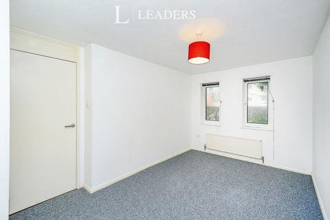 3 bedroom terraced house to rent, Newhaven Street, Brighton, BN2