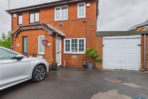 58 Bottomfield Close, Oldham, OL1 4AT