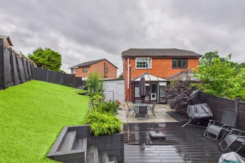 58 Bottomfield Close, Oldham, OL1 4AT