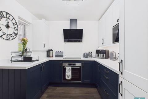 58 Bottomfield Close, Oldham, OL1 4AT