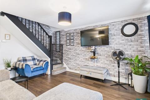 58 Bottomfield Close, Oldham, OL1 4AT