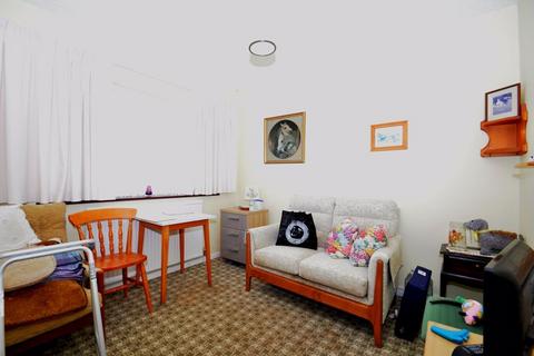 2 bedroom bungalow for sale, Sanspareil Avenue, Sheerness