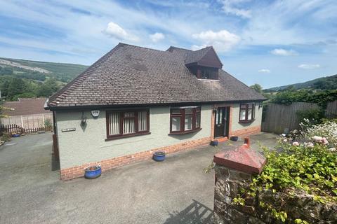 4 bedroom detached bungalow for sale, Tyn Dwr Road, Llangollen