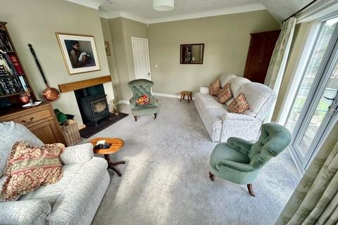 4 bedroom detached bungalow for sale, Tyn Dwr Road, Llangollen