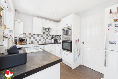 6 Briar Lawn, Abbeydale, Gloucester, GL4 5YU