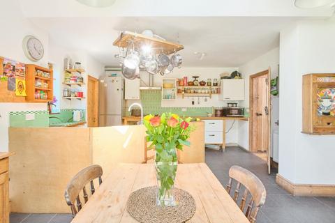 4 bedroom end of terrace house for sale