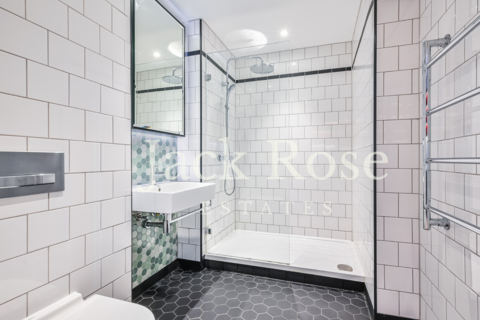 Studio to rent, Corson House, 157 City Island Way, London, E14 0TN