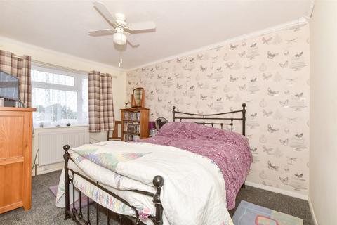 22 Bramley Way, Eastchurch, Sheerness, ME12 4BT