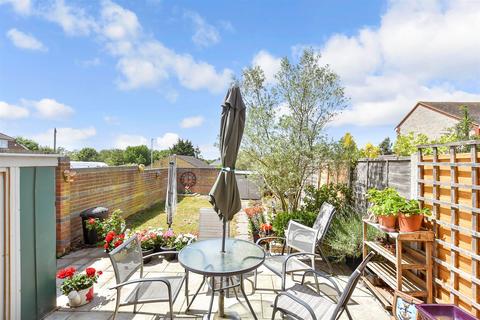 22 Bramley Way, Eastchurch, Sheerness, ME12 4BT
